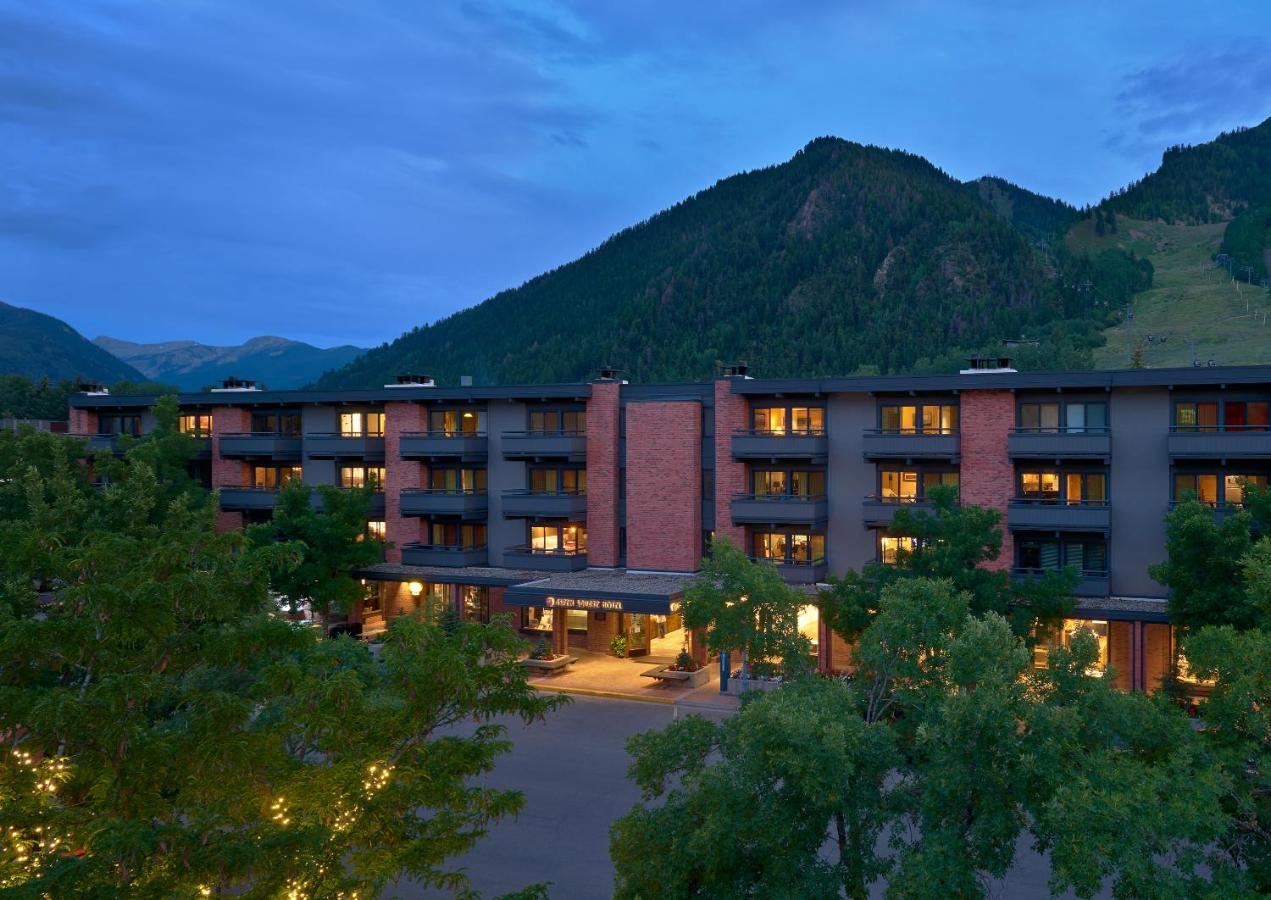Aspen Square Condominium Hotel Buitenkant foto