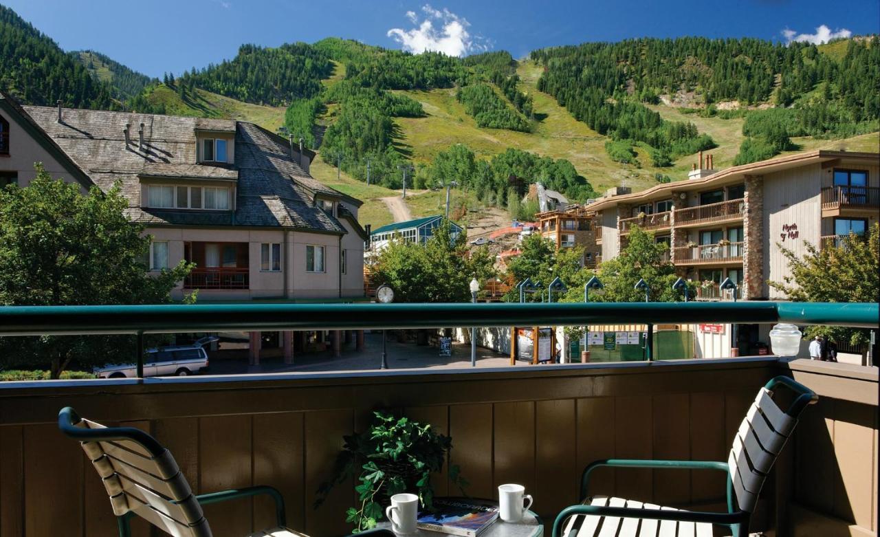 Aspen Square Condominium Hotel Buitenkant foto
