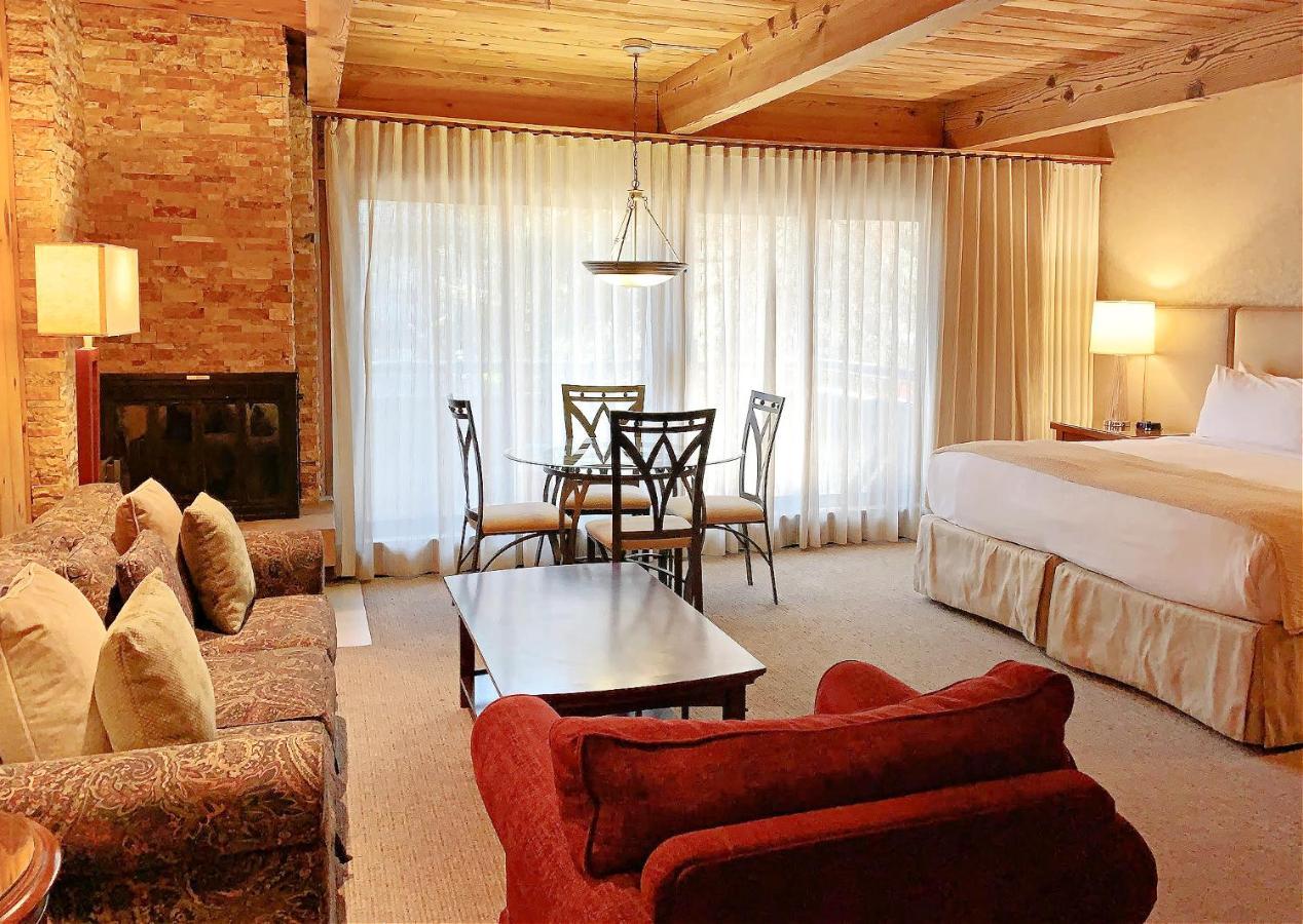 Aspen Square Condominium Hotel Buitenkant foto