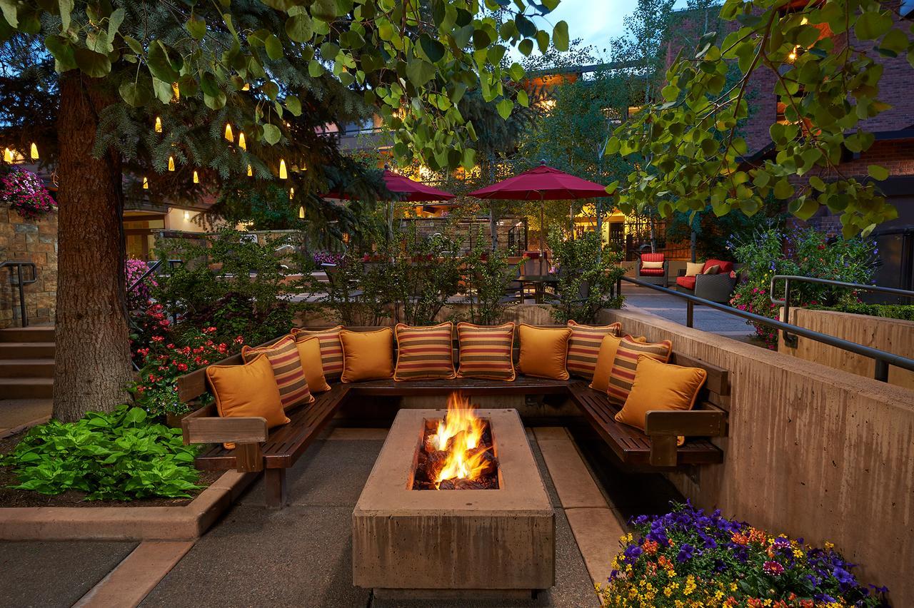 Aspen Square Condominium Hotel Buitenkant foto
