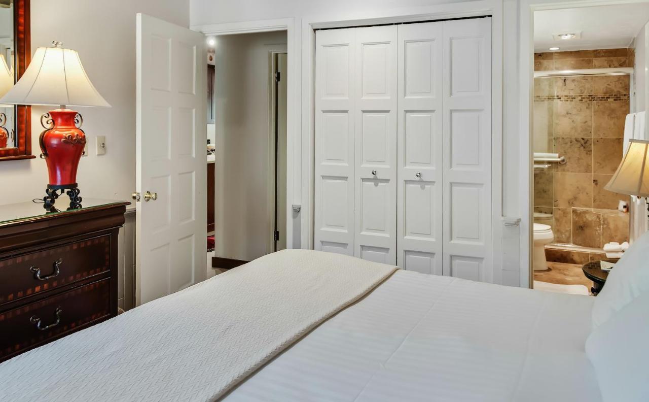Aspen Square Condominium Hotel Buitenkant foto