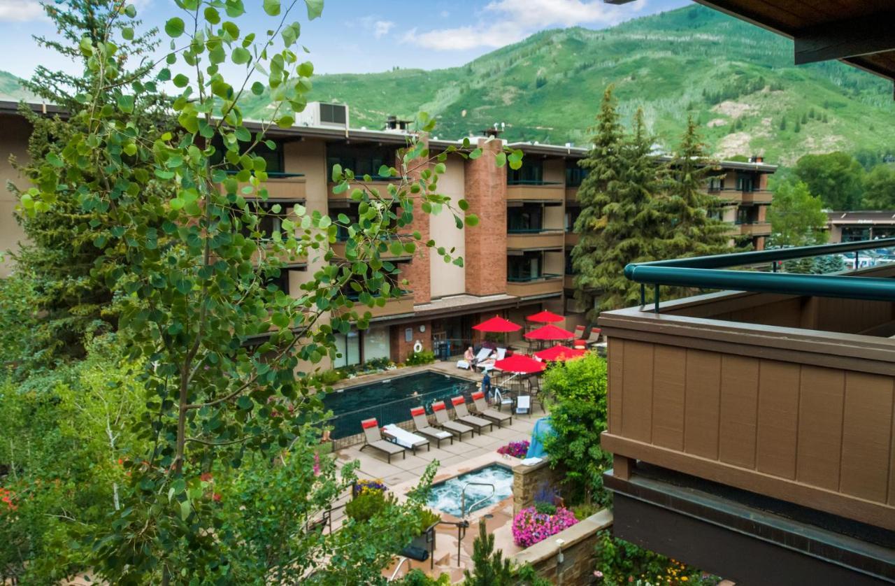 Aspen Square Condominium Hotel Buitenkant foto